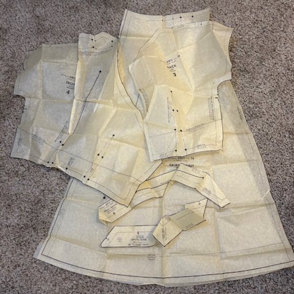 Vintage Sewing Patterns- Butterick & Vogue dresses- Lot of 2 - Picture 7 of 10